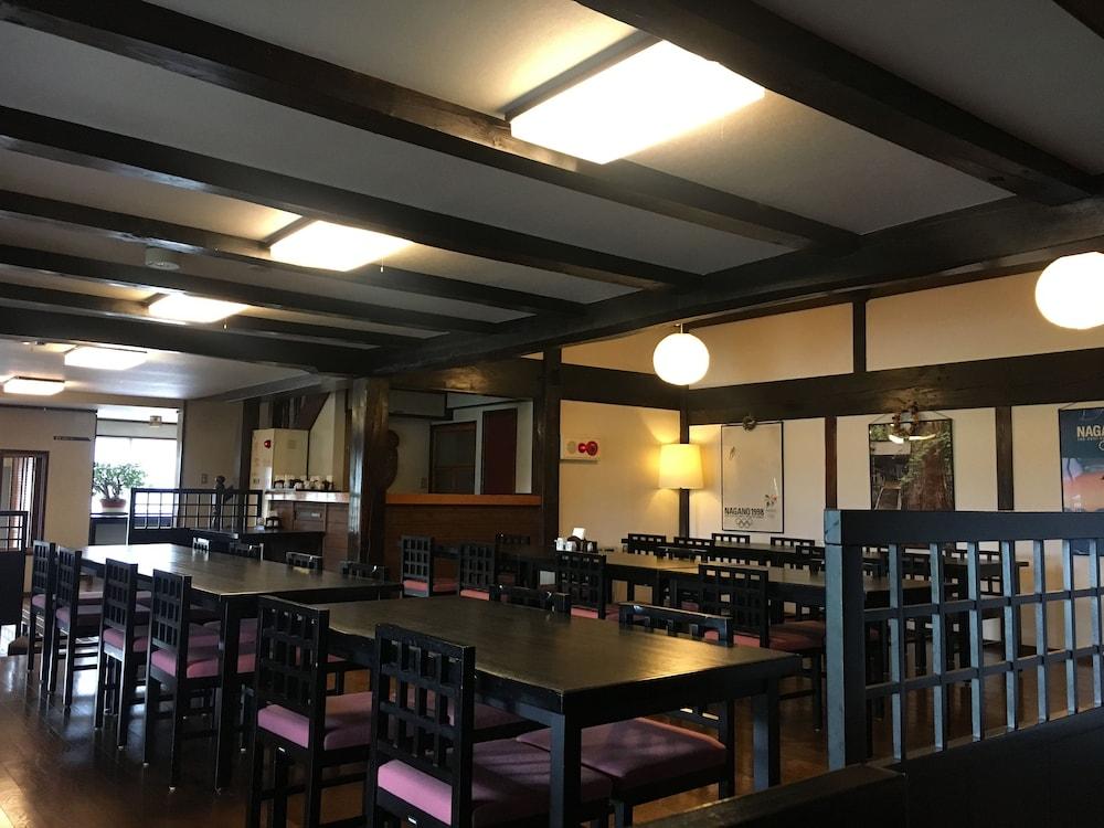 Hakuba Alpine Hotel Bagian luar foto