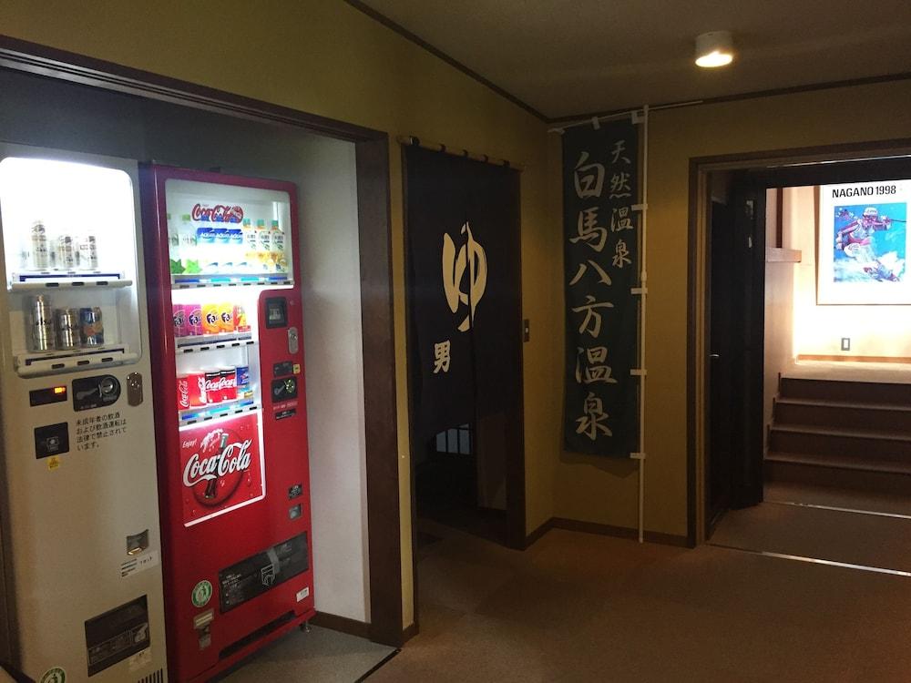 Hakuba Alpine Hotel Bagian luar foto