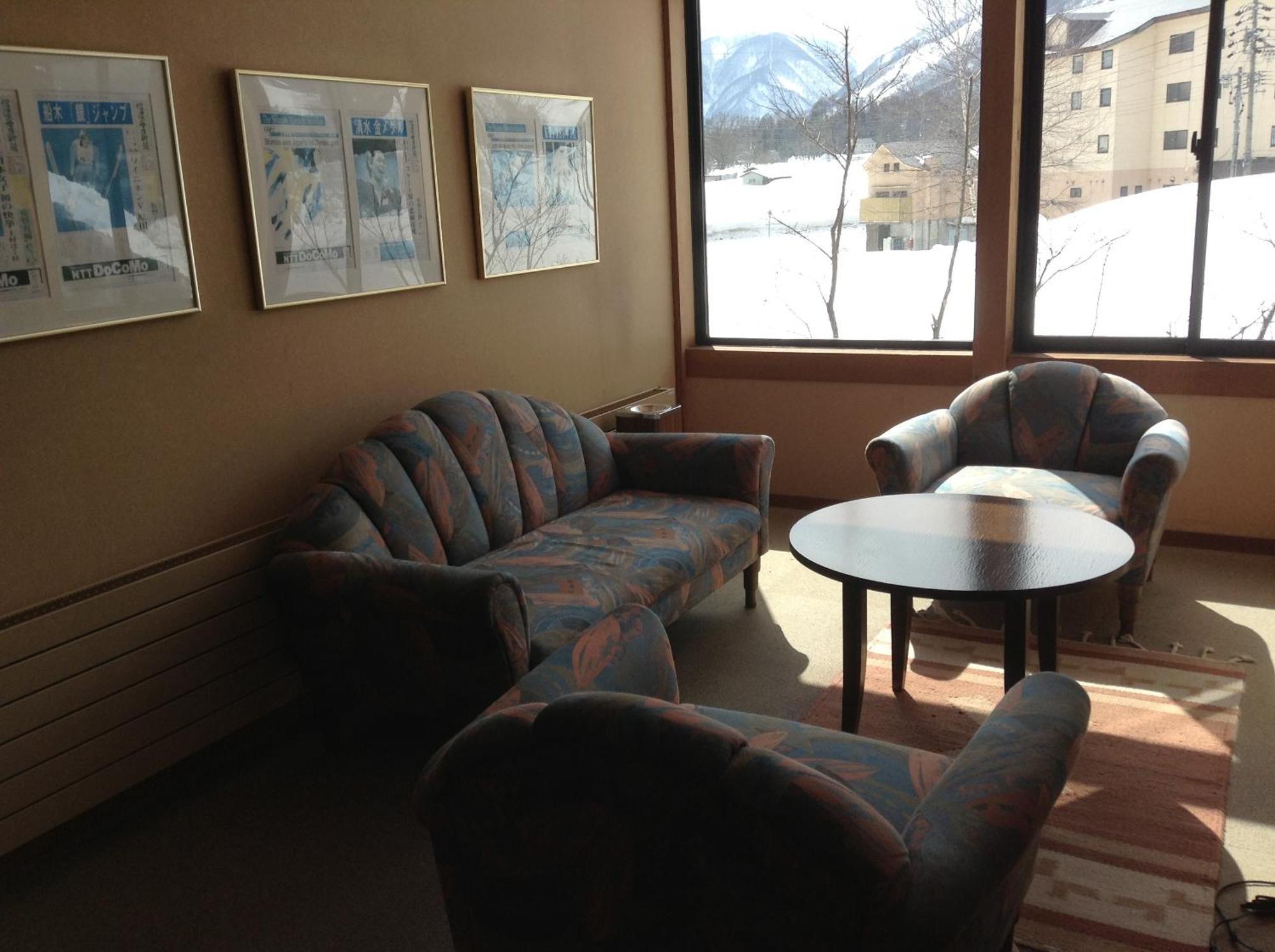 Hakuba Alpine Hotel Bagian luar foto
