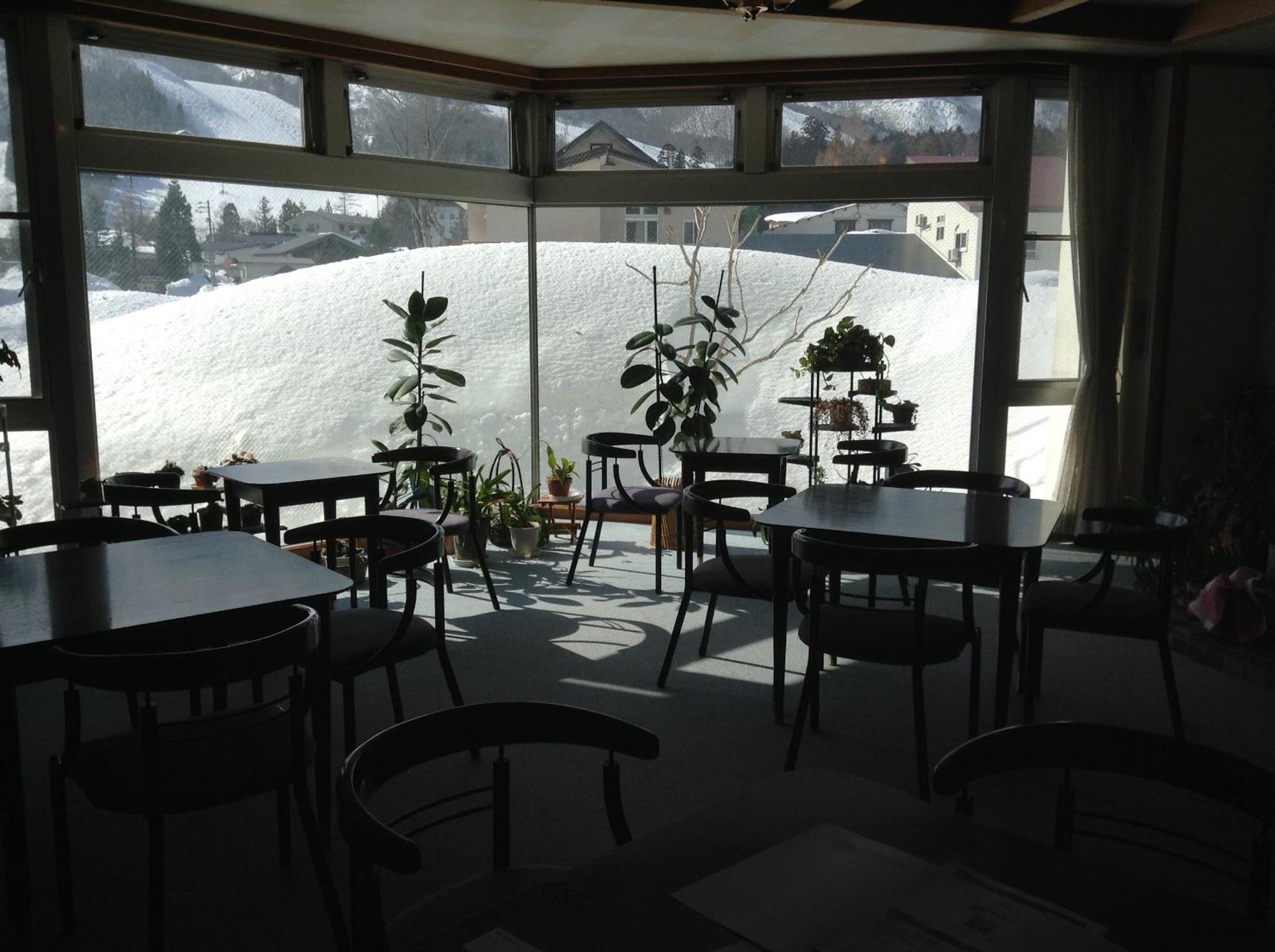 Hakuba Alpine Hotel Bagian luar foto