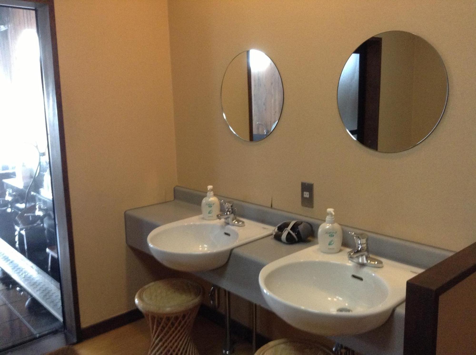 Hakuba Alpine Hotel Bagian luar foto