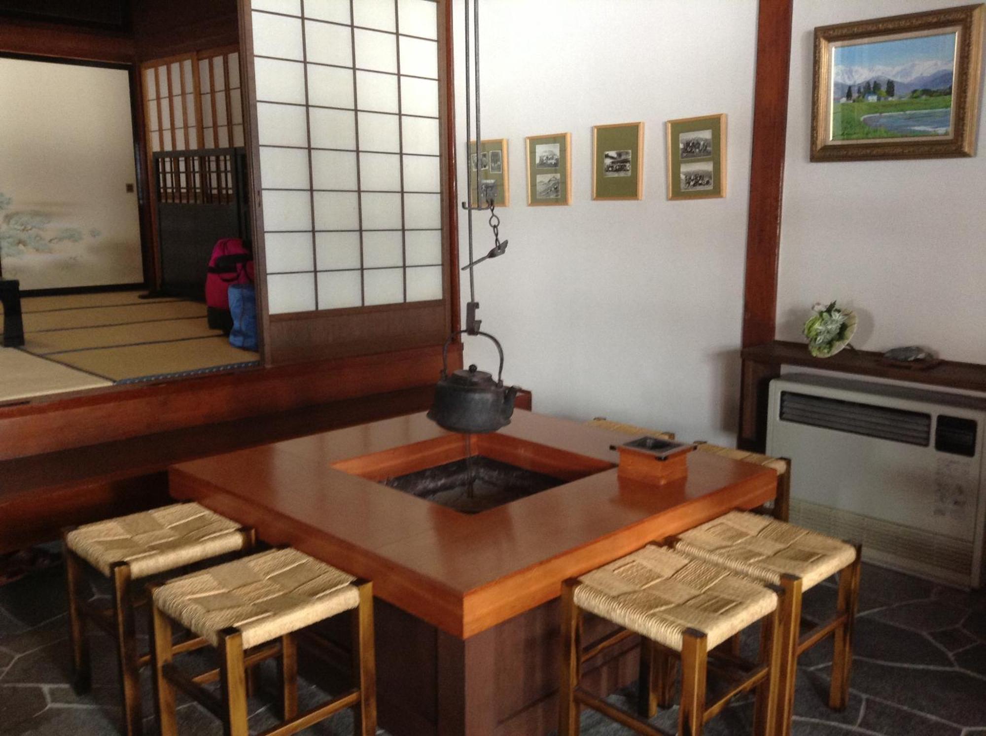 Hakuba Alpine Hotel Bagian luar foto